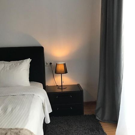 Comfortable Apartment In Cartier Evocasa Orizont Ploeszti Zewnętrze zdjęcie